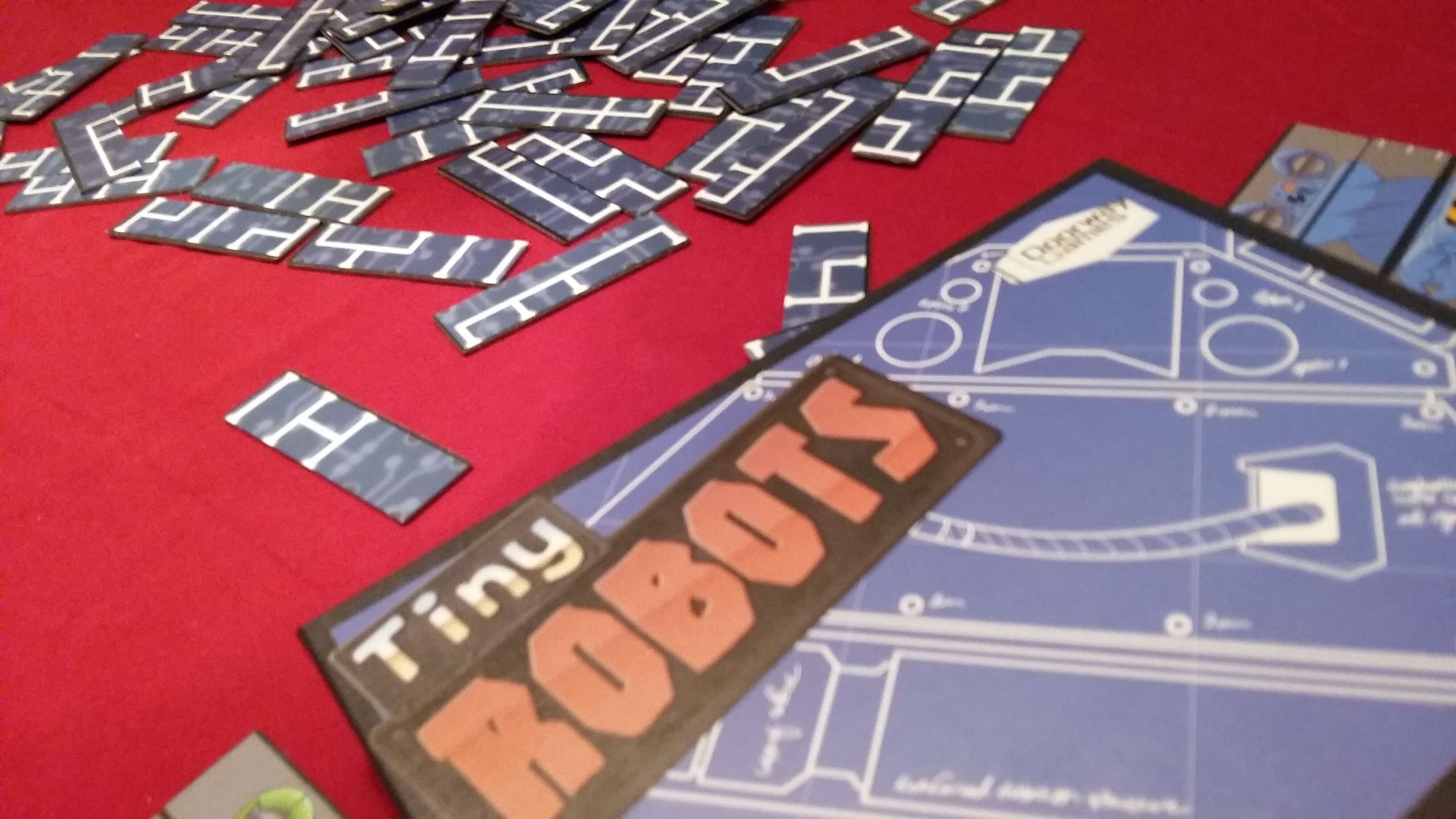 Tiny Robots – игра за инженери!